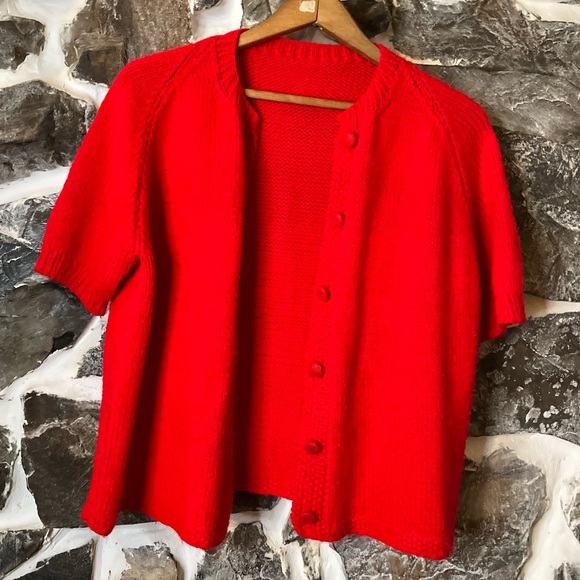 SOLD—-VINTAGE hand knit sweater - Picture 4 of 7